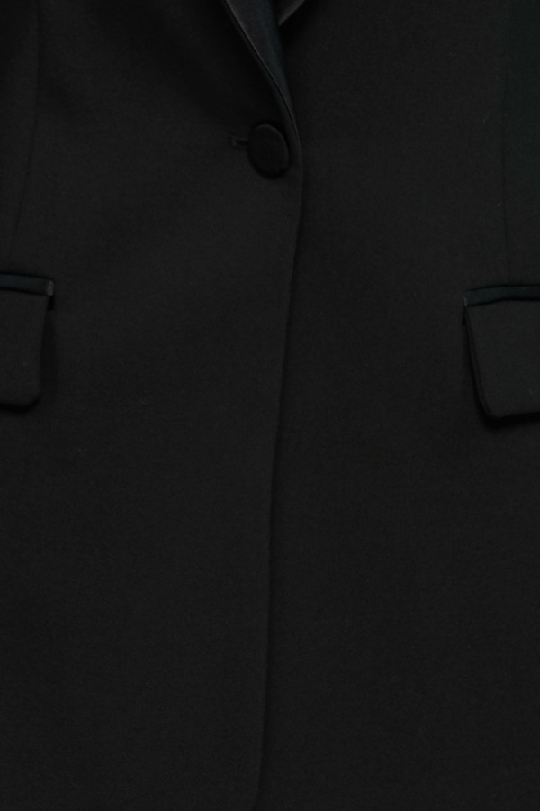https://stylease.satuvisidigital.com/uploads/products/7eAELBNS7TXFNBIZFjwWq6gvK1l9M5OmkZFVQdbV.jpg